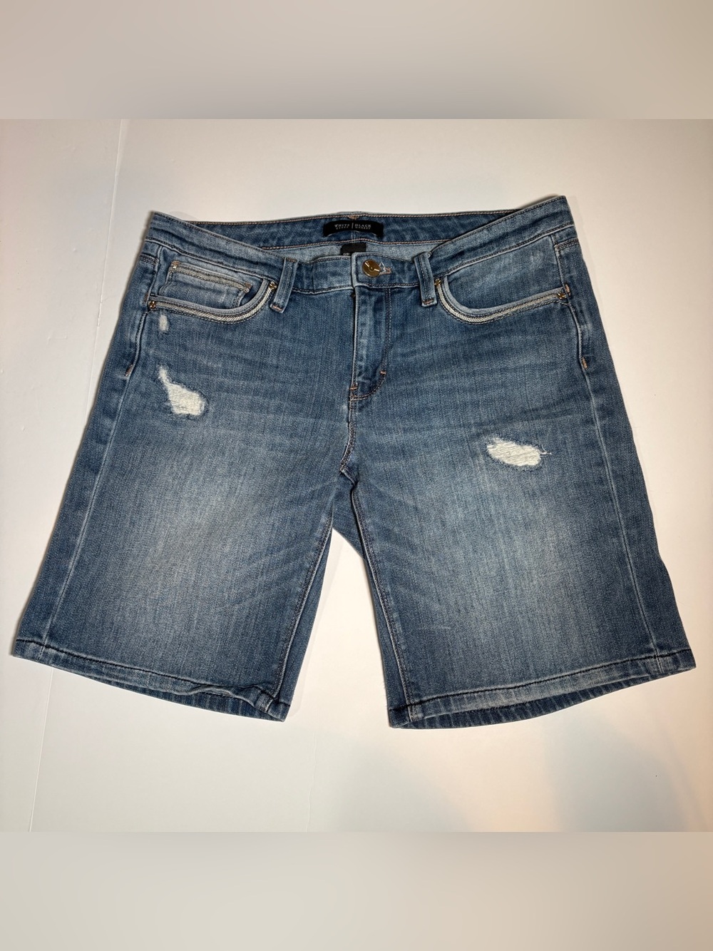 White House Black Market Distressed Girlfriend Denim Shorts Size 4  0126